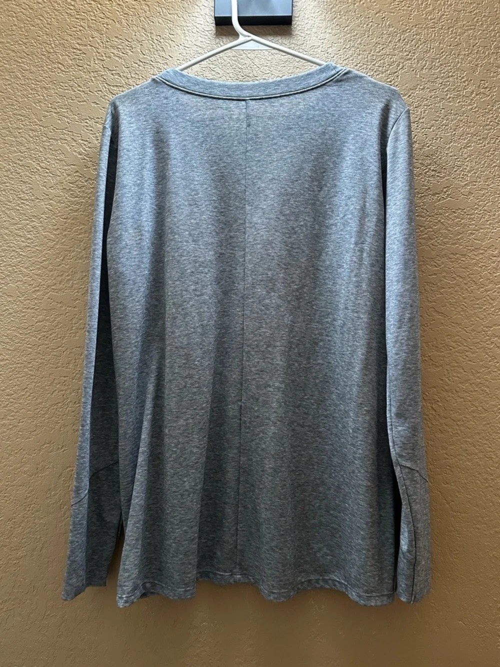 Arcteryx lightweight long sleeve longer length top - Picture 2 of 10